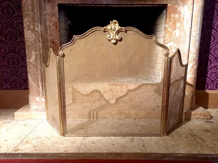 Camini: Grille pare feu – Usato da Ponts-de-Martel venduto da Henri-Louis
