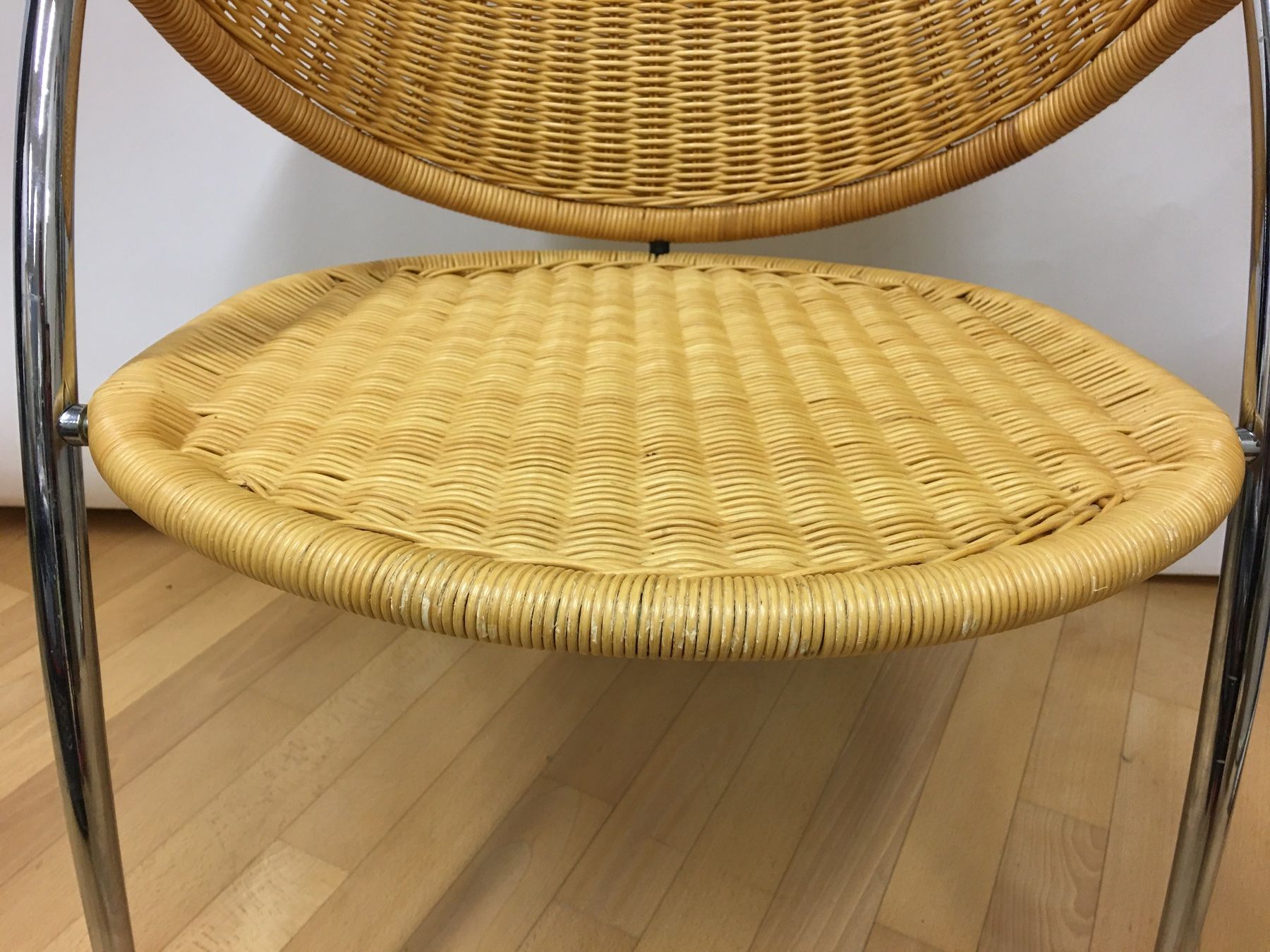 Sessel: Rattan Stuhl mit verchromtem Gestell – Gebraucht aus Olten von ELHANDEL 5