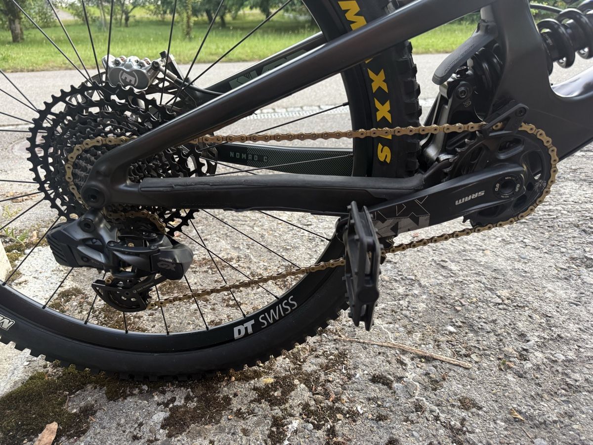 Santa Cruz Biciclette: Santa Cruz Nomad Carbon C 4.0 – Usato da Wolfhausen venduto da lunaire01 2