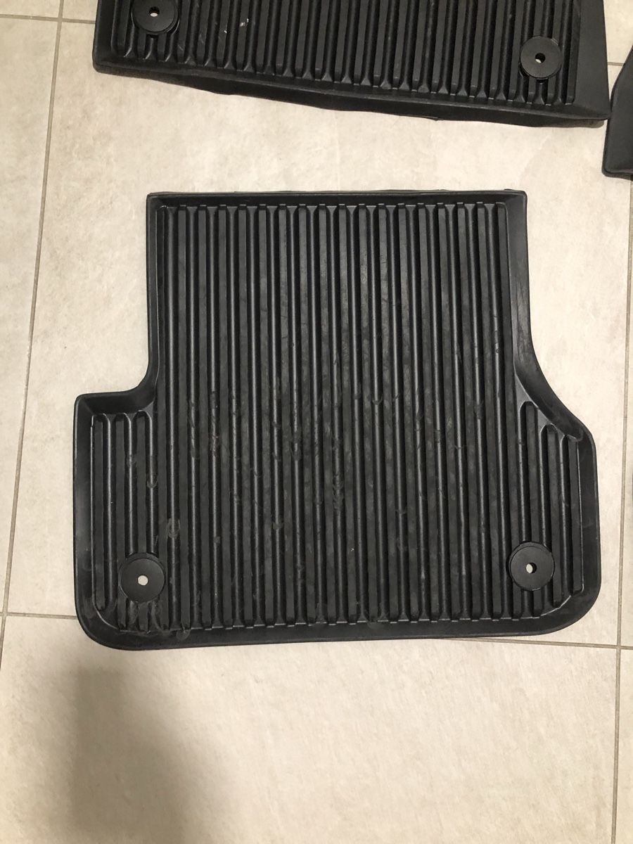 Audi Tapis / Bacs: Audi A6 C7 Gummimatte – D'occasion à Stein AG par isi_R35 4