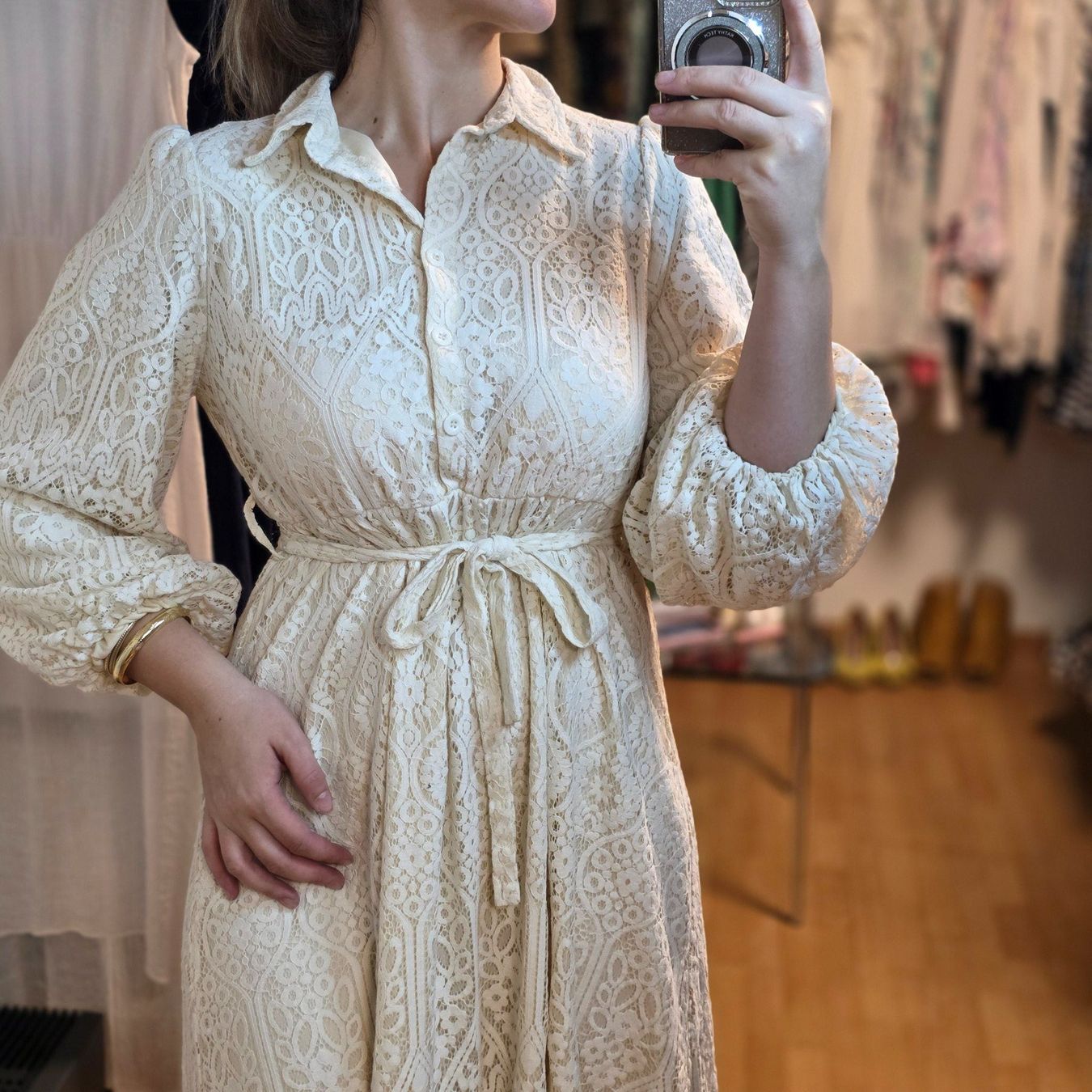 Kleider: Boho Spitzenkleid Creme 38–42 mit Gürtel – Gebraucht aus Wald ZH von CapLux 1