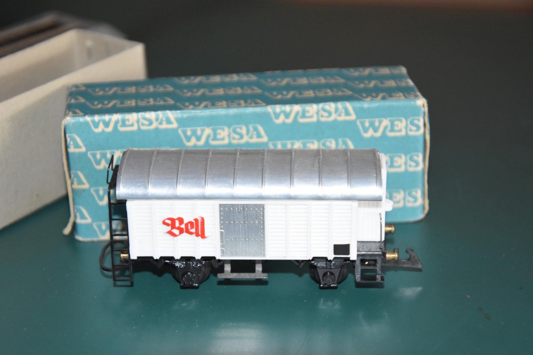 Wesa Modelleisenbahnen: Bell Güterwagen WESA – Gebraucht aus Liestal von estreiter