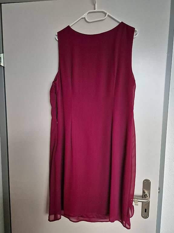 Vestiti: Kleid Bordeauxrot Grösse 44 – Usato da Ballwil venduto da nadiiiih 1