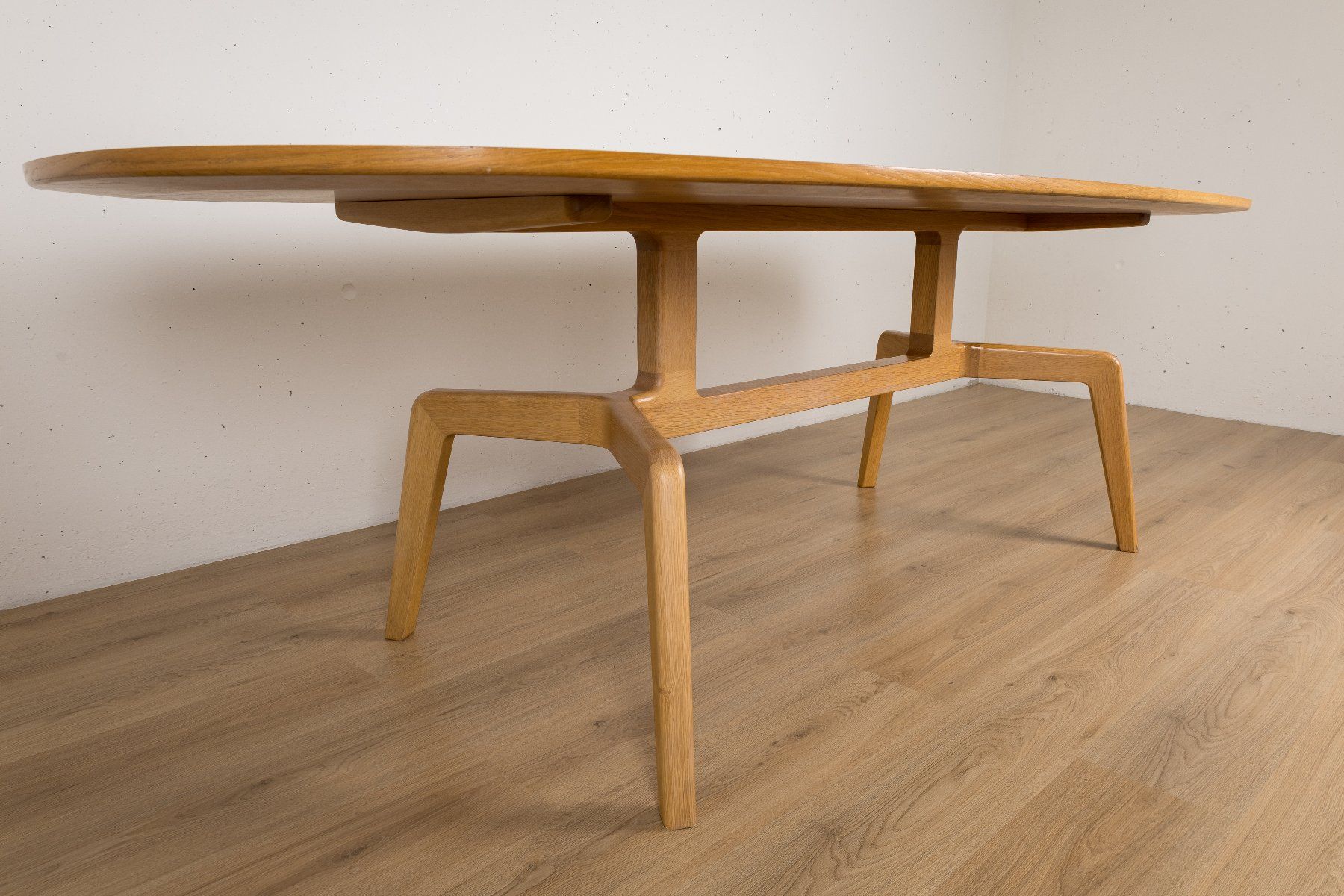 Alias Tavoli: Alfredo Häberli Alias Stabiles Oval Designeresstisch 690 – Usato da Winterthur venduto da Restored 6