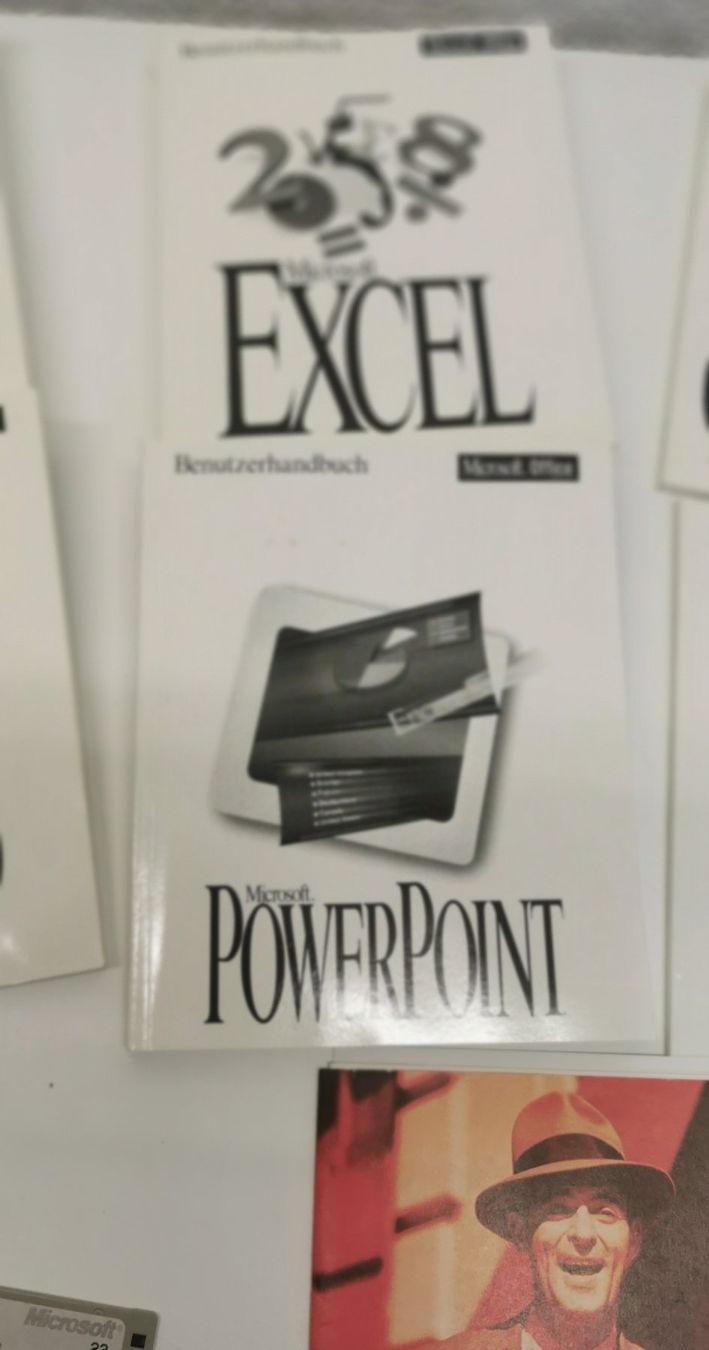 Microsoft Software: Microsoft Office 4.2 Standard Disketten für Windows 3.1 – Usato da Bremgarten b. Bern venduto da Vittorio0 6