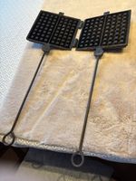 Gaufrier vintage en fonte ancienne manche long