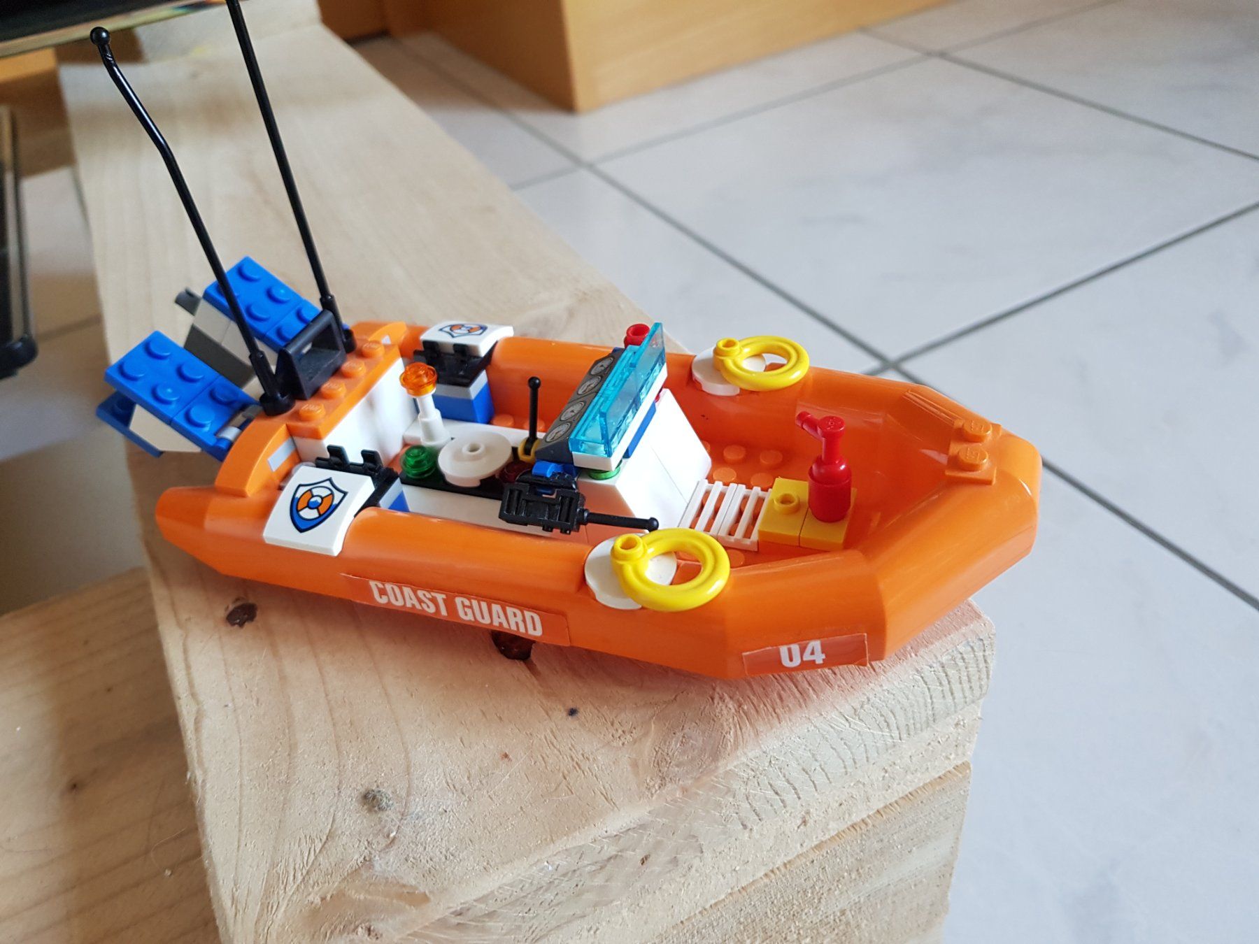 Lego Giocattoli: Lego Coast Guard oranges Boot aus dem Set 60165 – Usato da Hausen am Albis venduto da RoBrixX 4