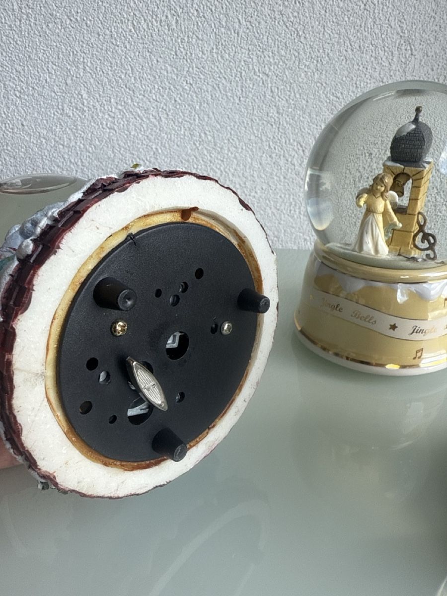 Tutte le decorazioni: Schneekugeln – Usato da Horriwil venduto da Carrera68 4