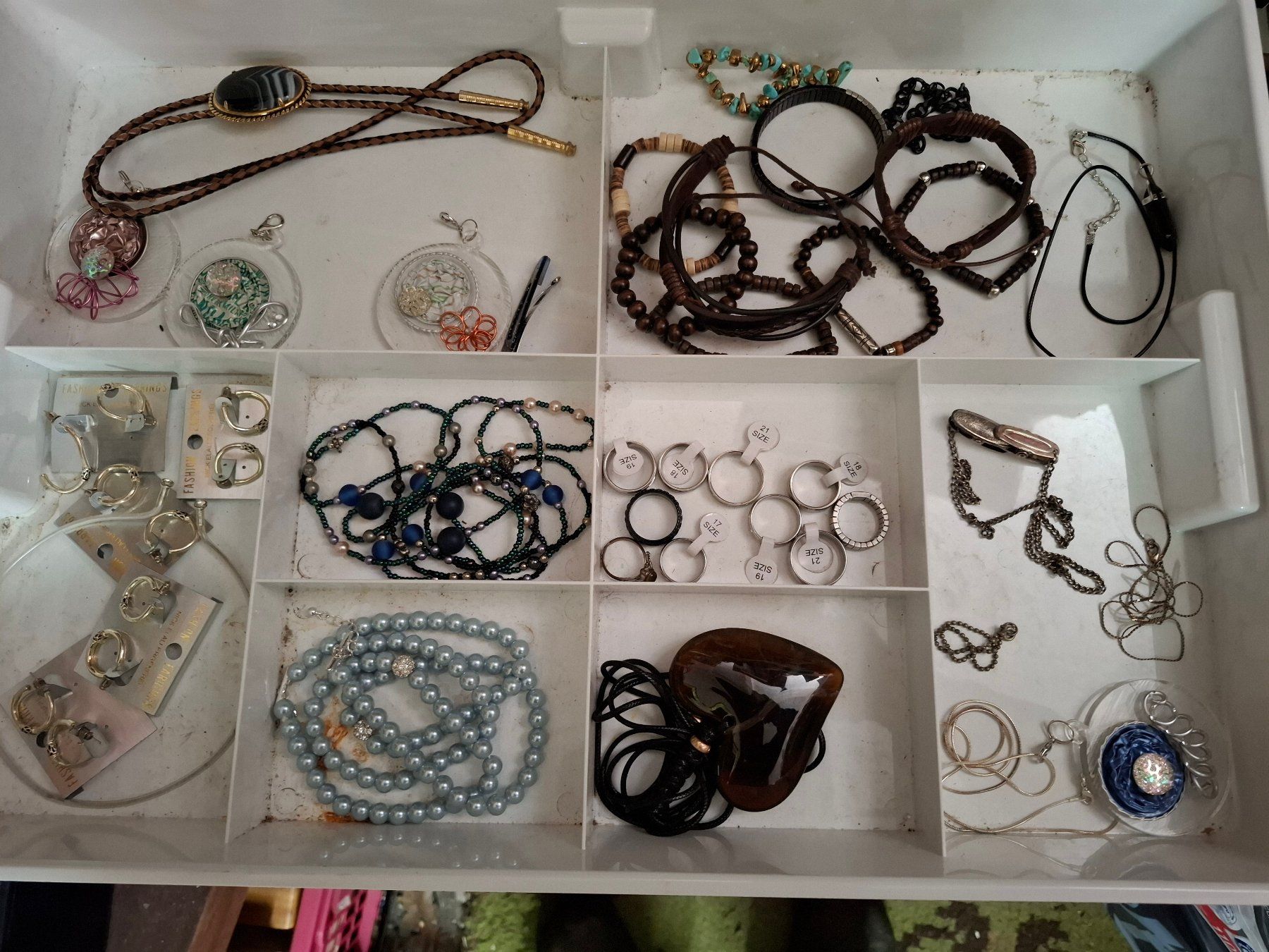 Altri gioielli: Schmuck Konvolut, Modeschmuck, gebraucht – Usato da Schönholzerswilen venduto da clyde123
