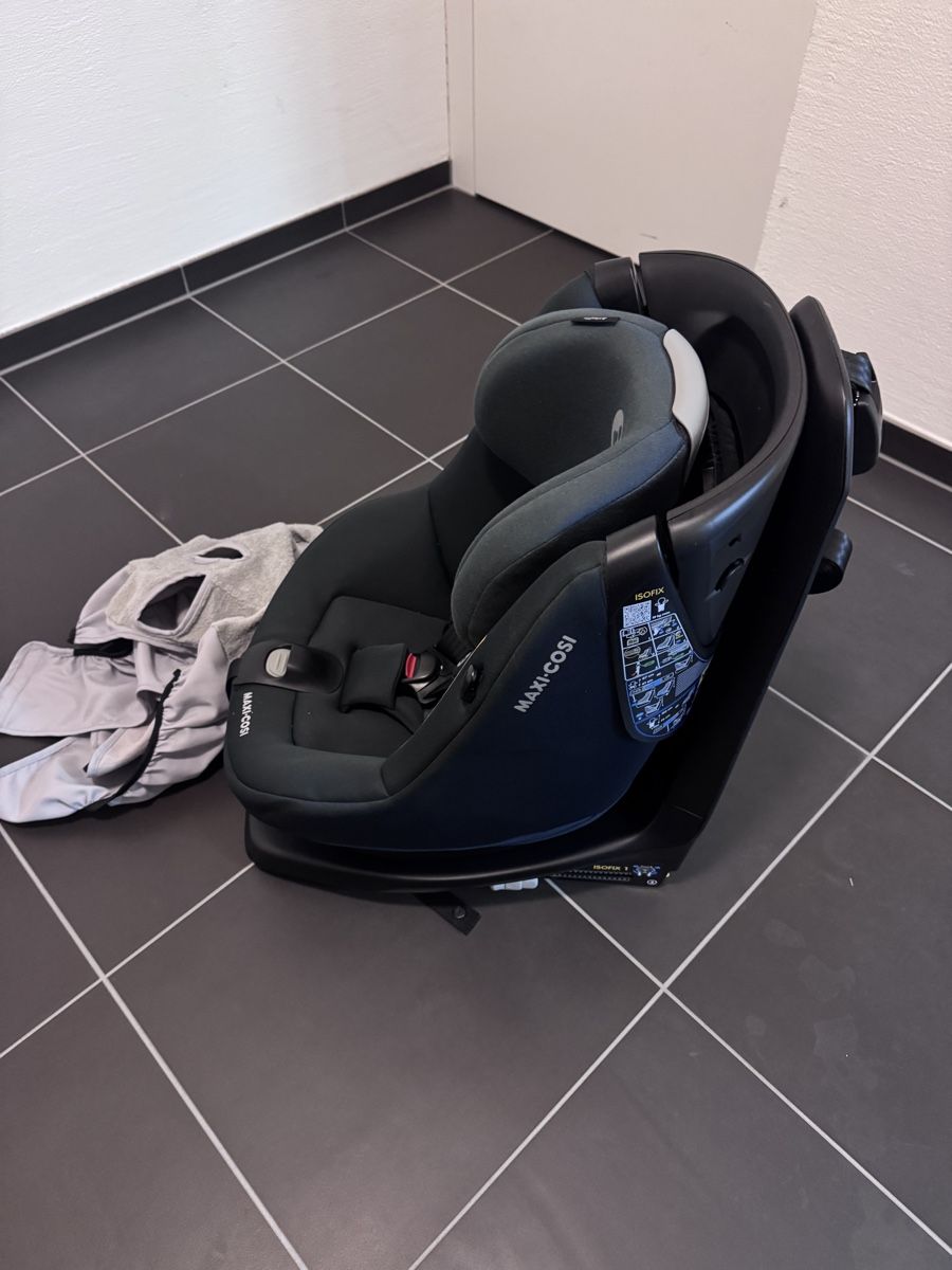 Maxi-Cosi Seggiolini per auto: Maxi Cosi Axissfix Kindersitz – Usato da Wollerau venduto da sepop 1