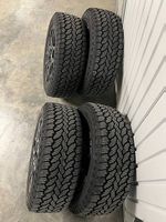 Pneus toutes saisons/hiver 225/55 R18 General Grabber AT3