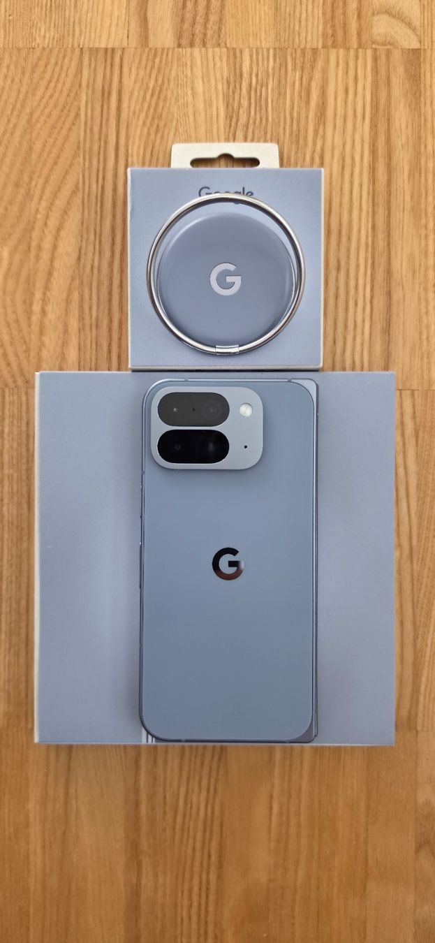 Google Telefoni cellulari / Smartphones: Google Pixel 10 Pro Fold / 256 GB, Moonstone, 6.40" – Usato da Zweidlen venduto da Blace 2