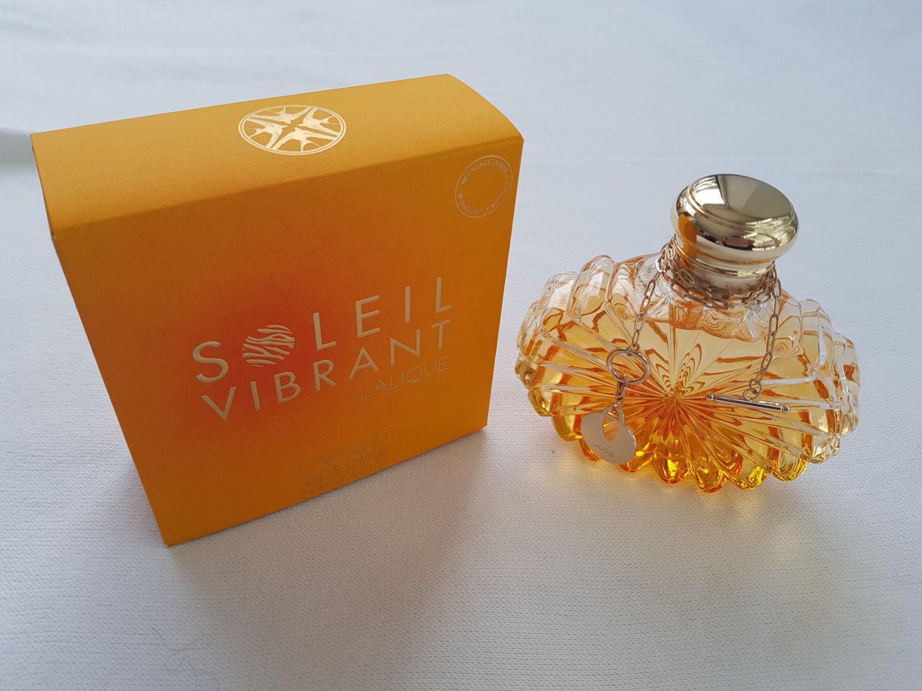 Lalique Parfum & Eau de Toilette: LALIQUE "Soleil Vibrant" Eau de Parfun 100ml – Neu und originalverpackt aus Näfels von SuEdHe