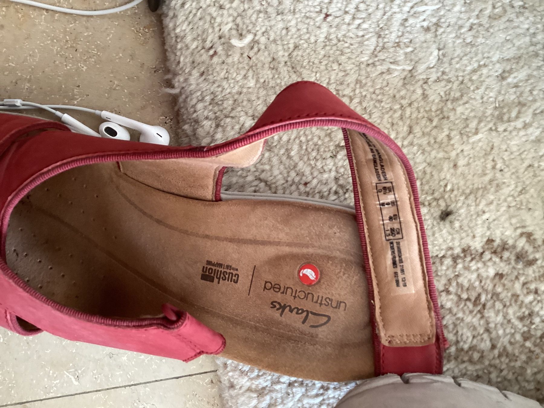Clarks Scarpe da donna: Sandales Clarks Red nubuk, 40 – Usato da Neuchâtel venduto da Pompom_10 1