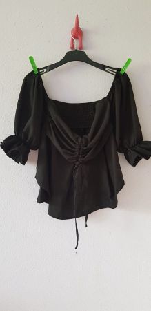 Haut noir à manches 3/4 taille S
