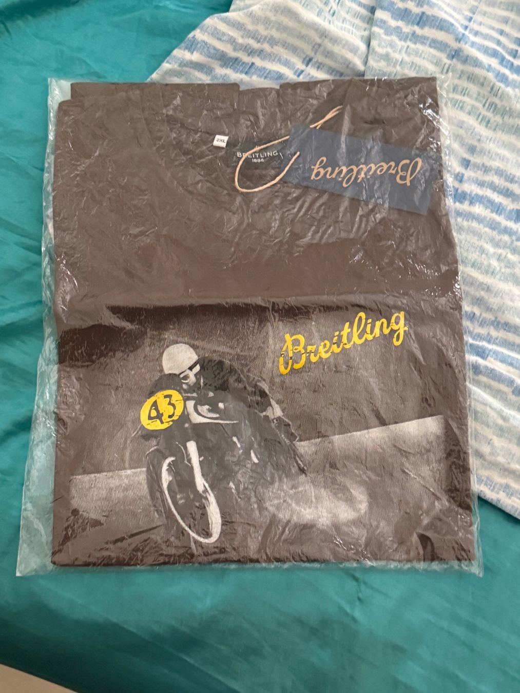 T-Shirts: Neu Originalverpacktes Breitling Shirt – Neu und originalverpackt aus Bettlach von val_95hq