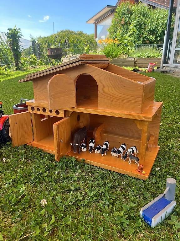 Maisons pour enfant: Bauernhof aus Holz – D'occasion à Eschenbach SG par Nadja0204