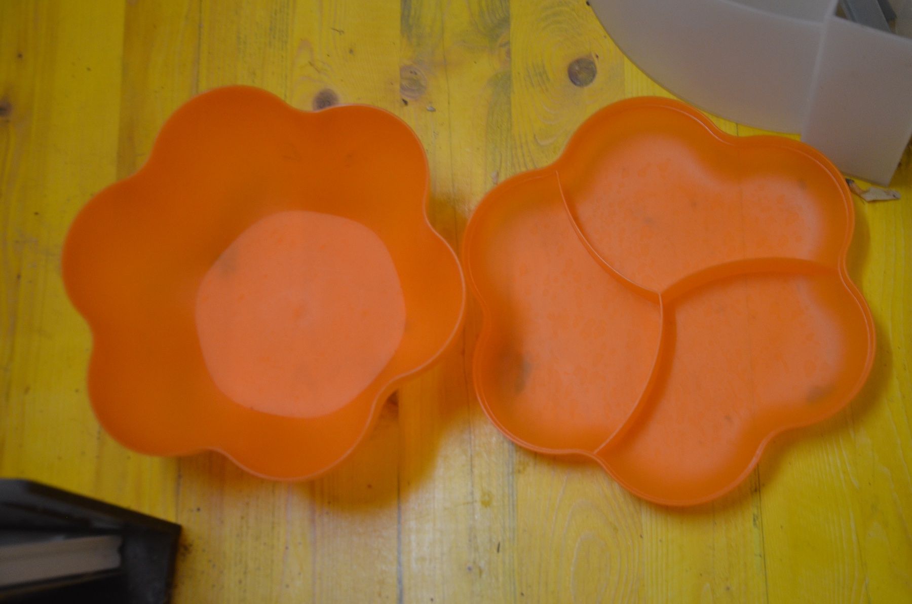 Tupperware Contenitori & Simili: APERO FLOWER TUPPERWARE – Usato da Chiasso venduto da Dolly015 1