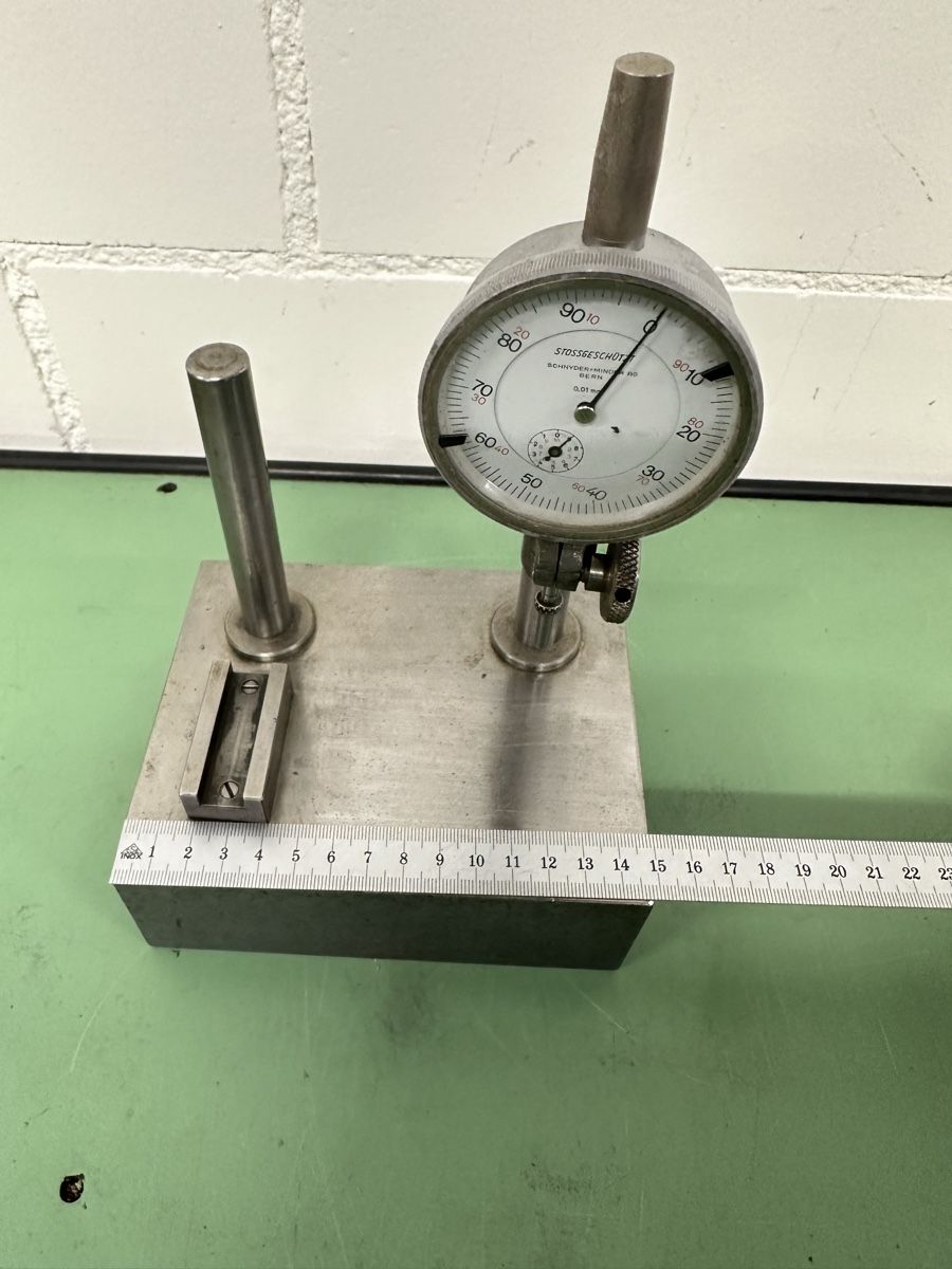 Misurare: Messuhr mit Stativ, Dial gauge 0.01 mm – Usato da Aarberg venduto da SNMachines 2