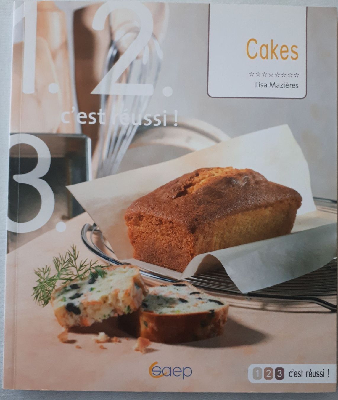 Libri: CAKES SUCRÉS ET SALÉS – Nuovo e nell'imballaggio originale da Ferlens VD venduto da sunshine321