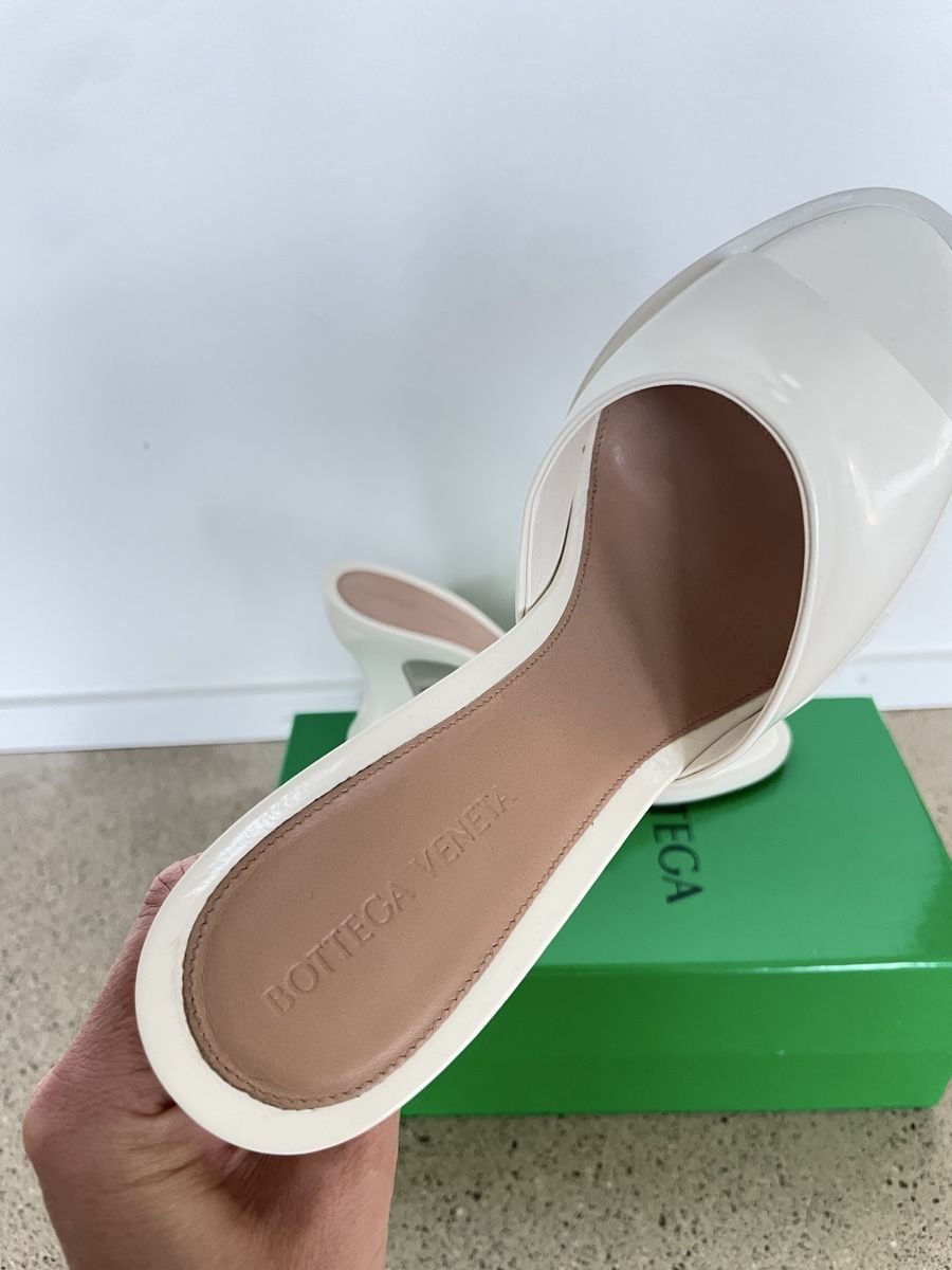 Bottega Veneta Scarpe da donna: Bottega Veneta Cha Cha Mules – Nuovo (secondo la descrizione) da Stäfa venduto da Nicole093 7