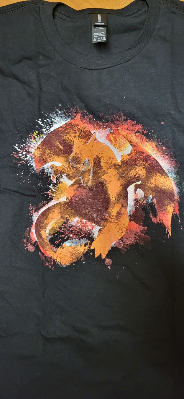 T-Shirts: charizard pokemon – Neu und originalverpackt aus Camignolo von Hakunamat5
