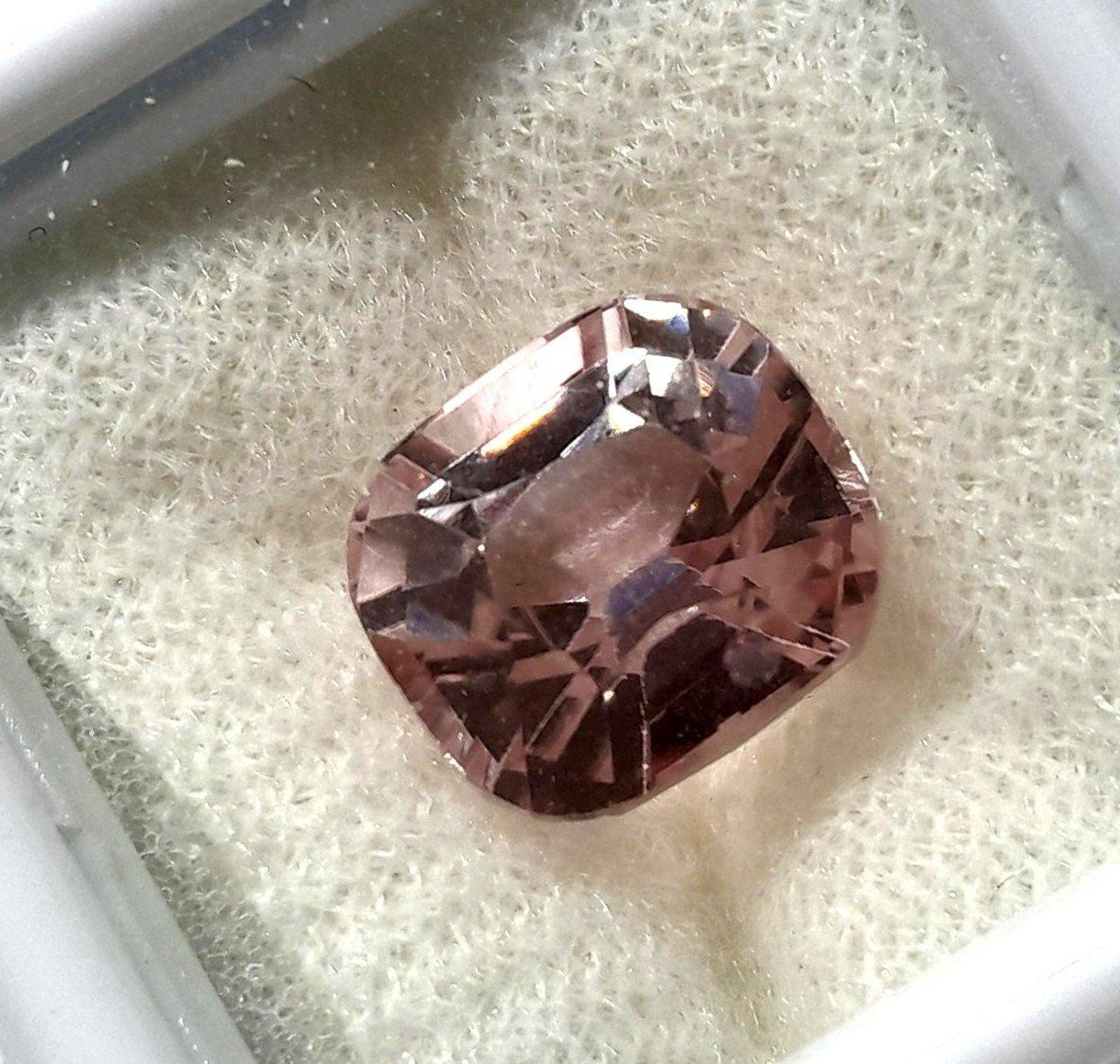 Pietre preziose: SPLENDIDE Kunzite coussin 7.03 ct - CERTIFICAT 703.- Fr – Nuovo (secondo la descrizione) da Grimisuat venduto da Valgem 1