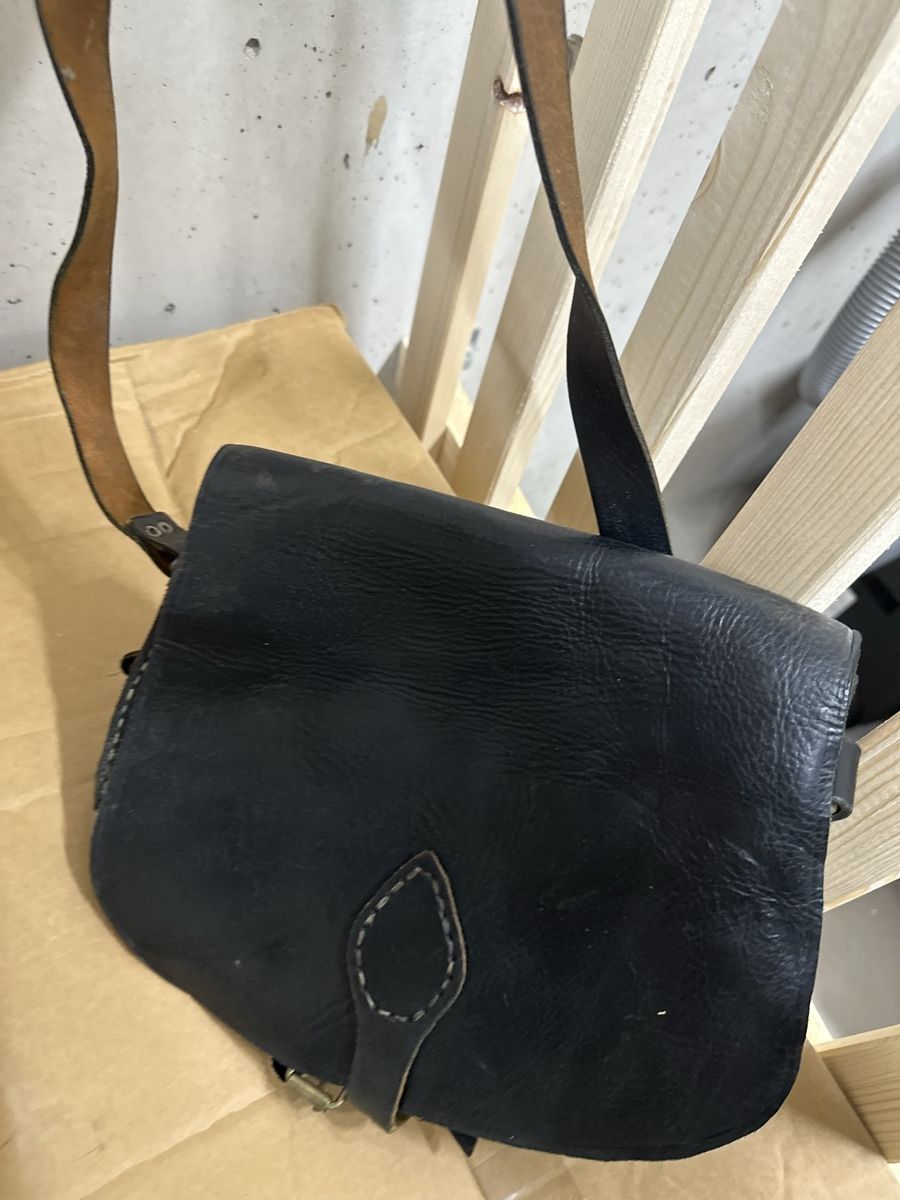 Borse da donna: Schwarze Leder Tasche – Usato da Zürich venduto da kri_6t8y