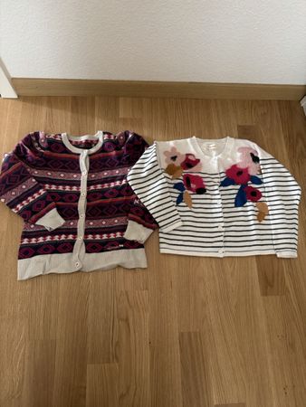 2 Catimini Strickjacken Grösse 104 und 110 