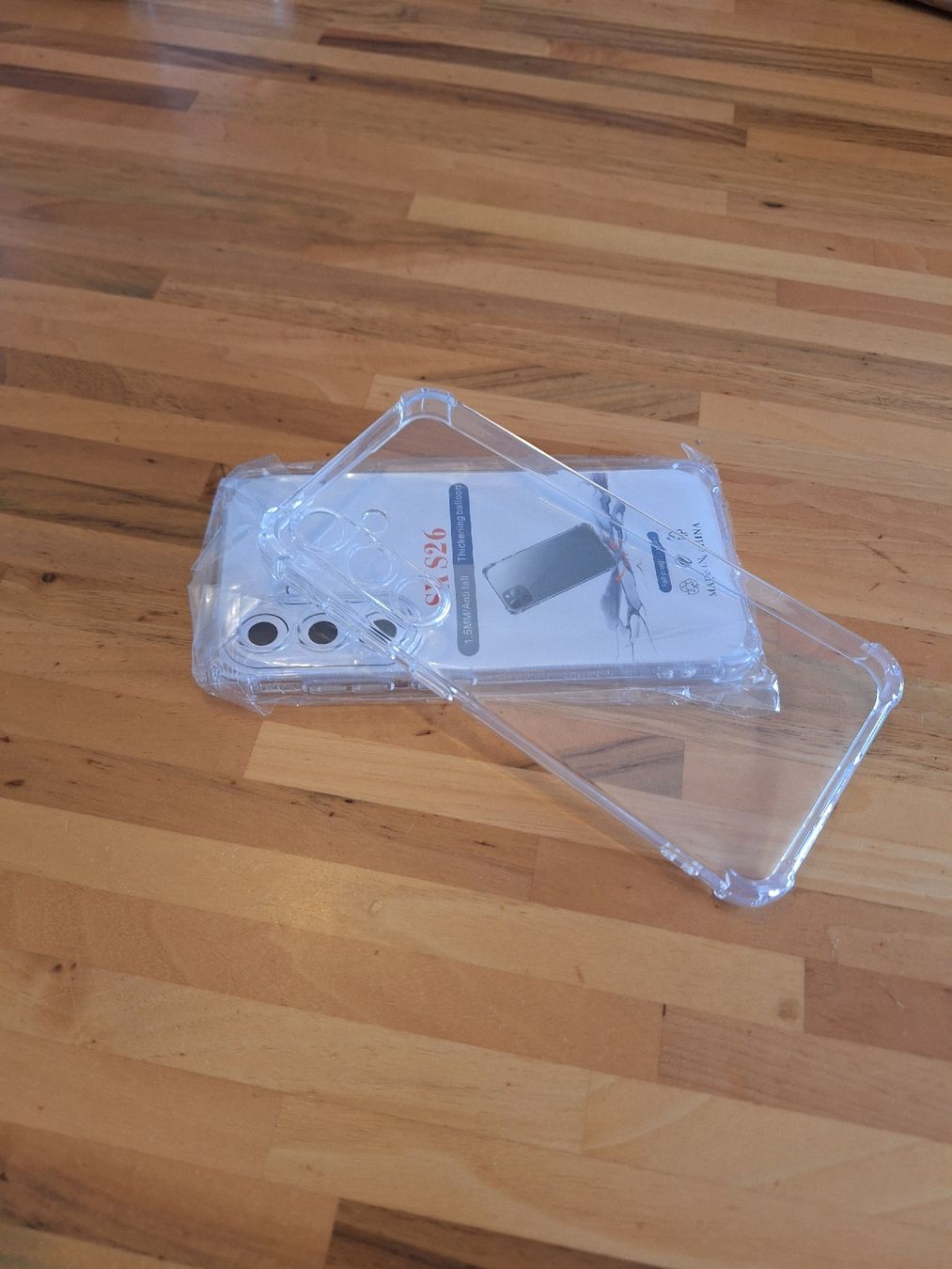 Samsung Cover & Protezioni schermo: Samsung Galaxy S26 Silikonhülle transparent – Nuovo e nell'imballaggio originale da Luven venduto da sven.caderas