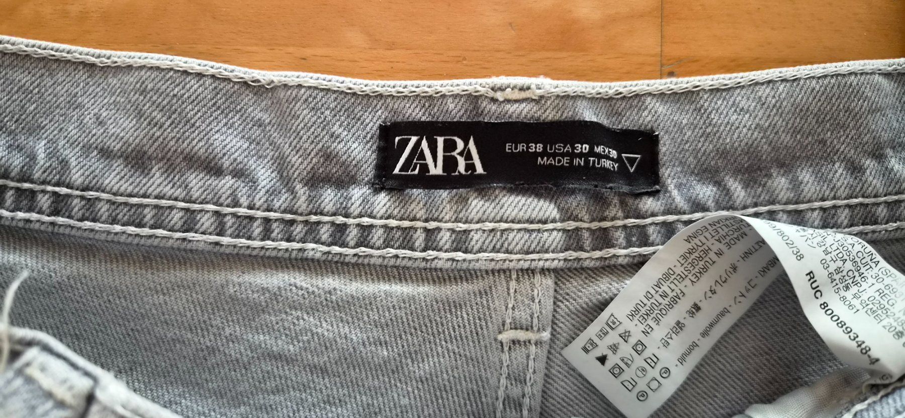 Zara Jeans: Zara hellgraue Jeanshose Herren - Gr. 38 – Usato da Kollbrunn venduto da Bobibau 2