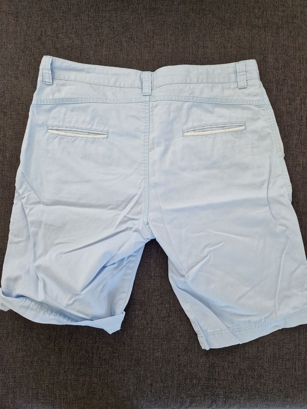 Fred Perry Pantaloni: Fred Perry Shorts hellblau Gr S/M Sommerlich – Usato da Vogelsang AG venduto da villa9 2