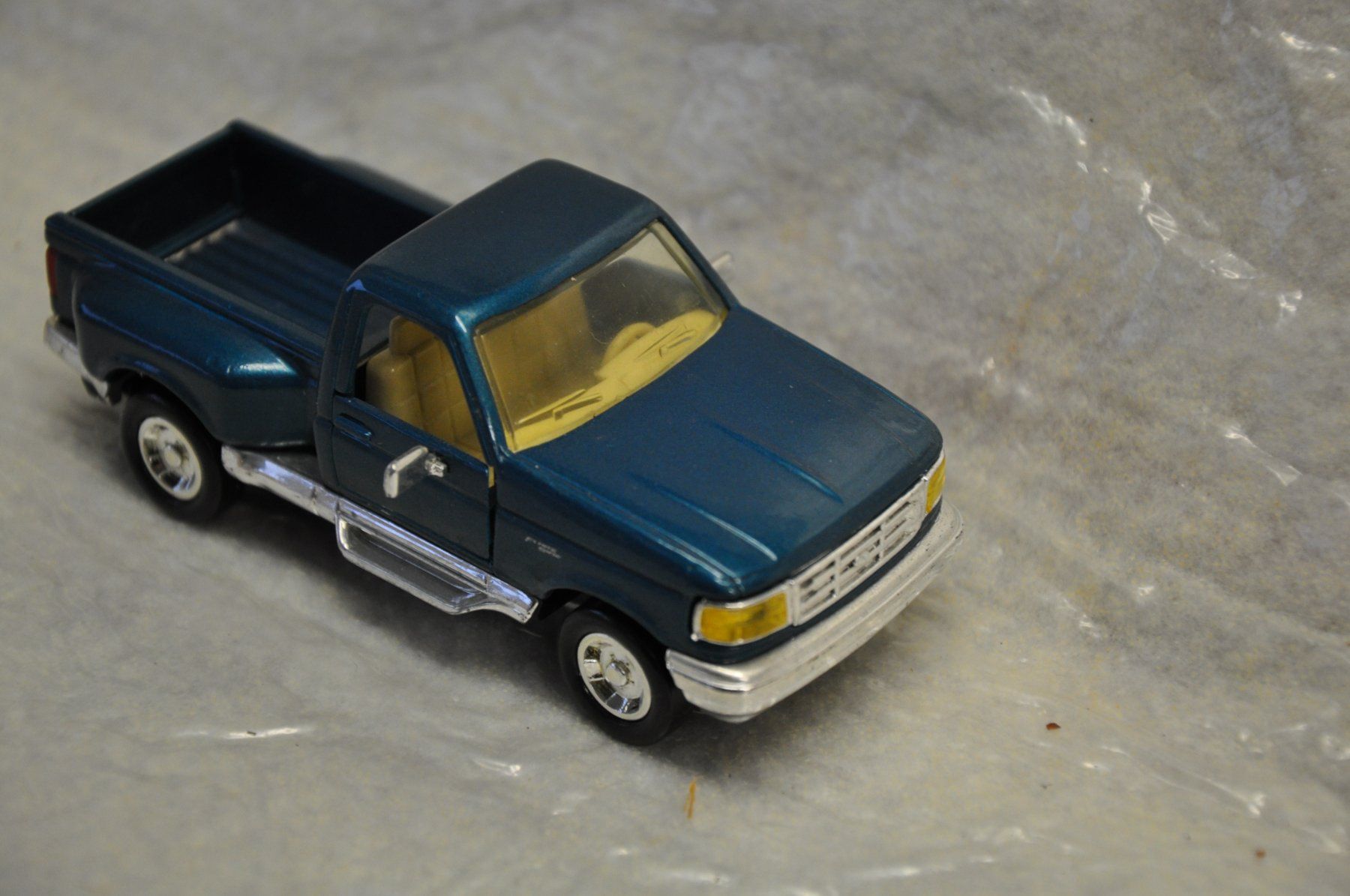 Ford Modellini d'auto: Ford Pickup – Nuovo e nell'imballaggio originale da Ebnat-Kappel venduto da Aallerlei 2
