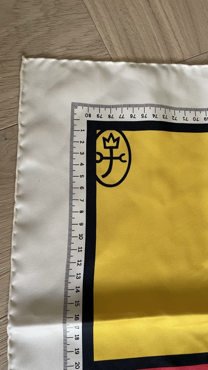 Ensoie Foulards, Tücher & Schals: Foulard en soie Castelbajac – Gebraucht aus Satigny von Pauline_1987 2