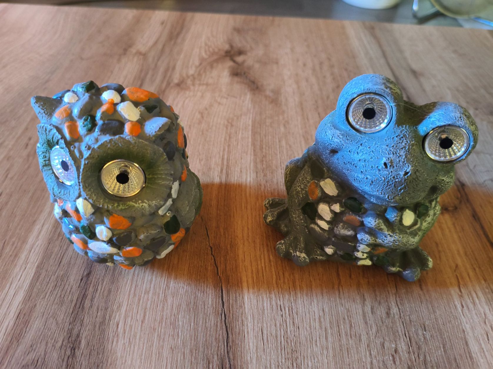 Lampade: LED Solar Tierleuchte Frosch Eule neu 2er Set – Nuovo (secondo la descrizione) da Hägglingen venduto da BigJim1