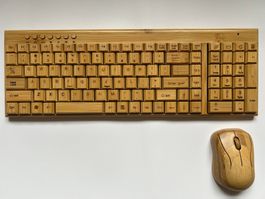 Kabellose Holztastatur und Maus von PrideWood