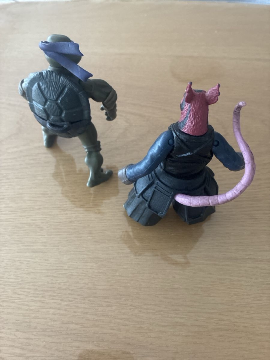 Jouets: Figurines Tortues Ninja Splinter et Donatello – D'occasion à Aigle par Raphael1814 1