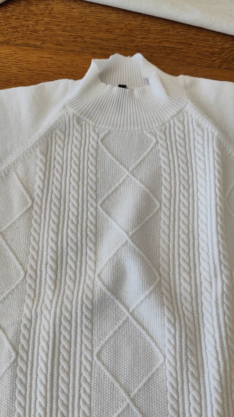 Maglioni & Felpe: Pull blanc hiver maille torsadée col montant - Taille M – Usato da Chénens venduto da Danad 1