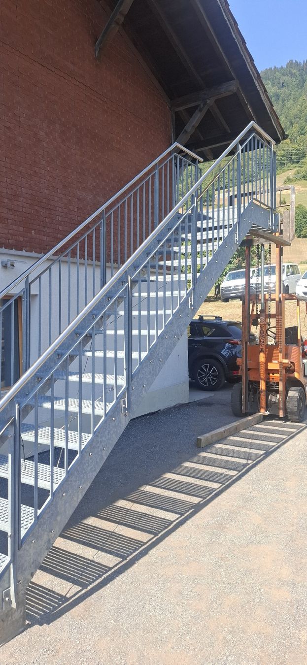 Scale: Treppe mit Podest und Geländer – Usato da Reichenbach i. K. venduto da Wskorpion 2