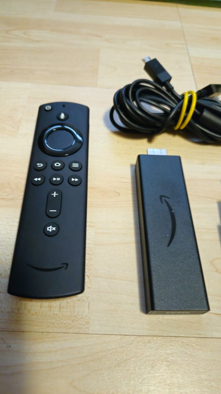 Amazon Systèmes audio & multimédias: Amazon Fire TV Stick 4K – Streaming-Stick – D'occasion à Taverne par farafina72 1