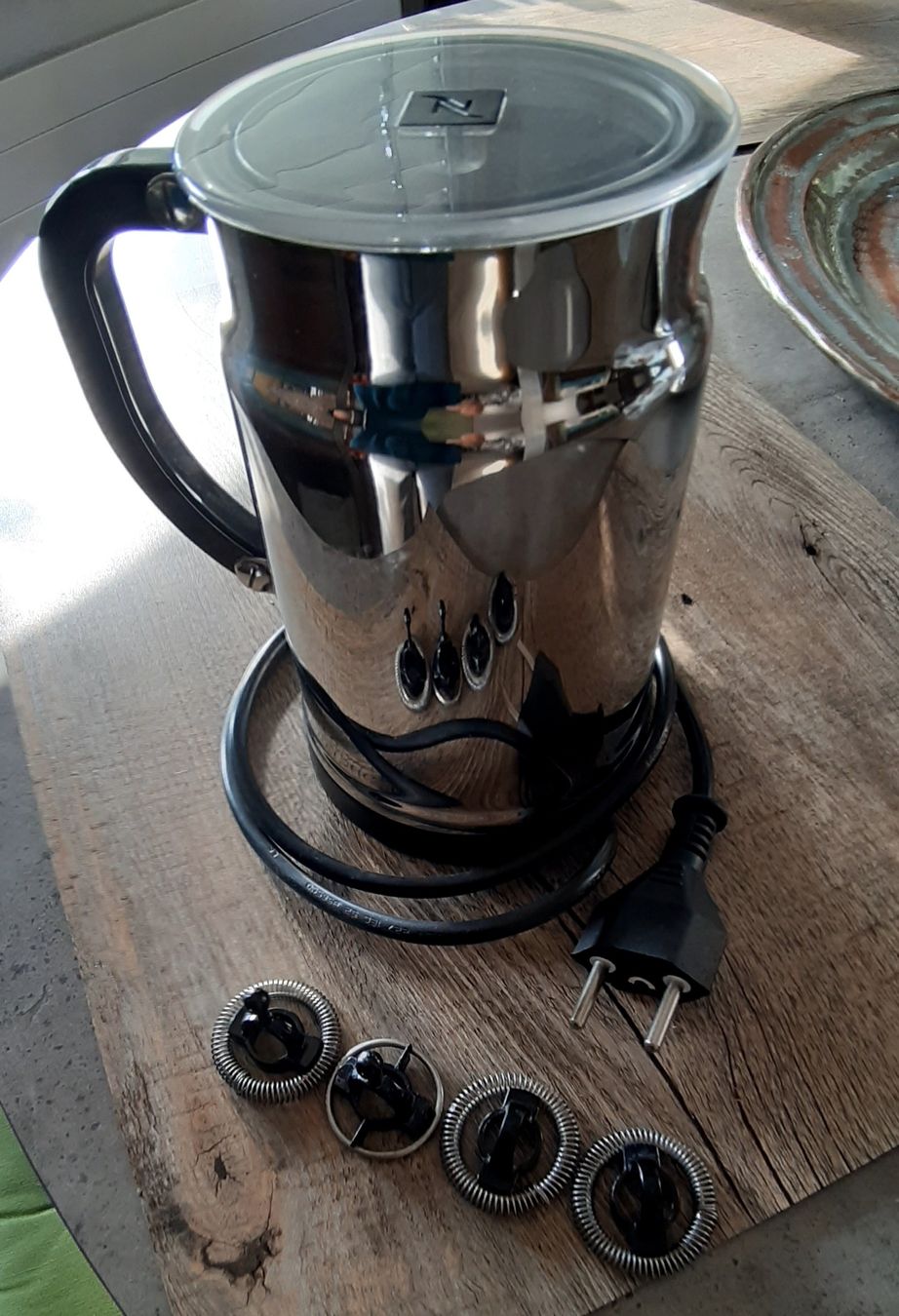 Küchengeräte: NESPRESSO  -  AEROCCINO  -  Milchschäumer – Gebraucht aus Tagelswangen von BrigittaC01 5