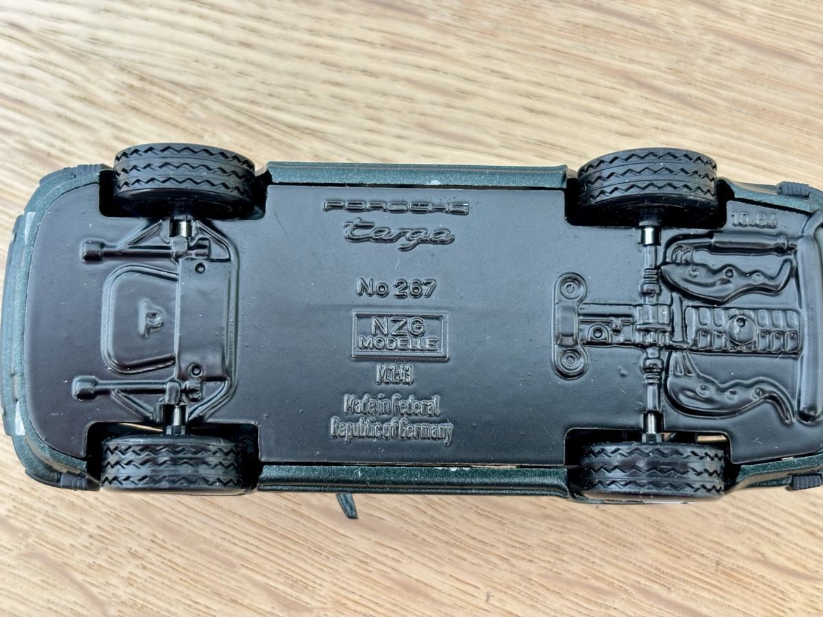 Porsche Modellini d'auto: 1 Porsche 911 Targa**1:43**NZG** – Usato da Volketswil venduto da Car6 7