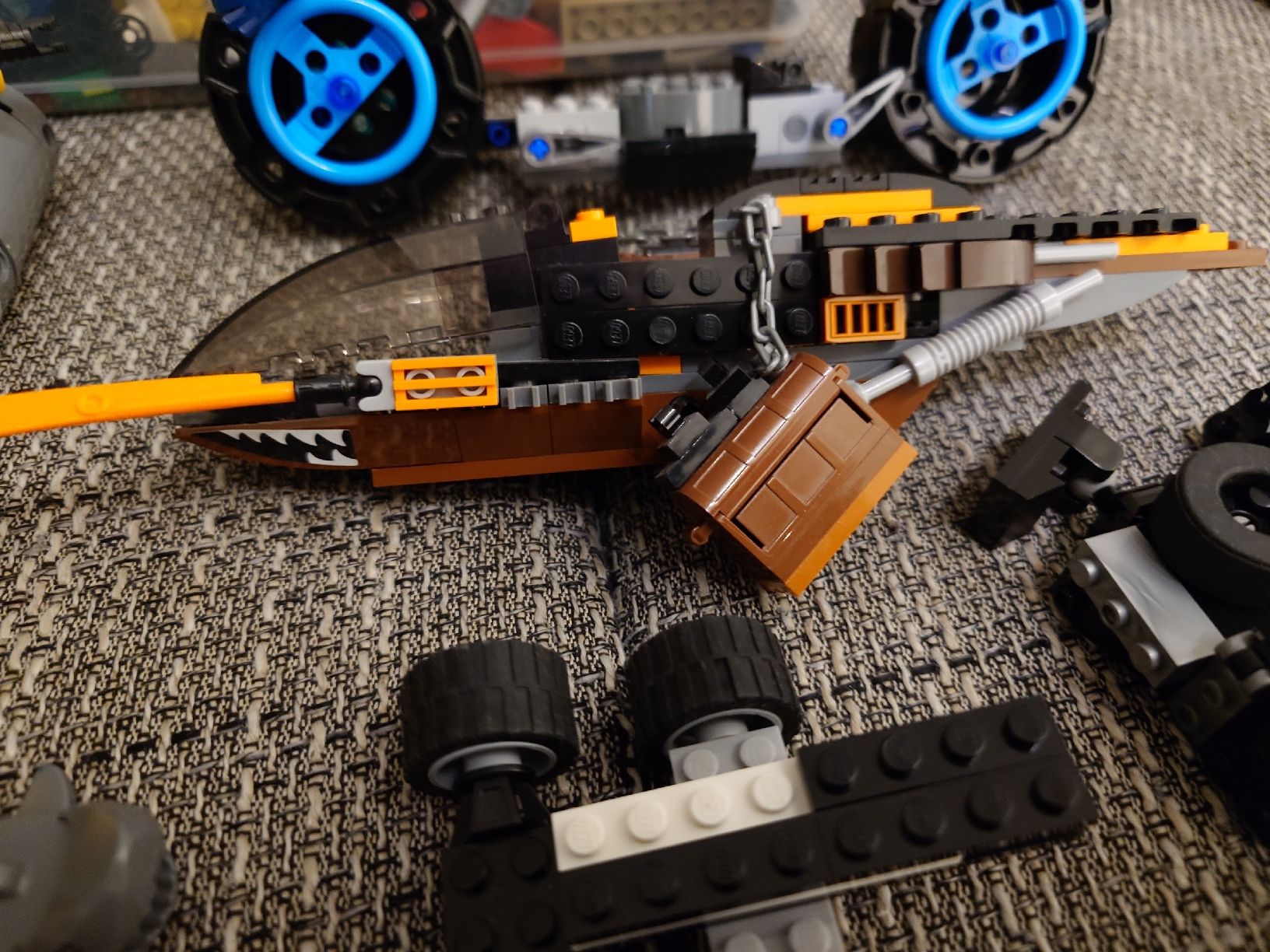 Technics Kit di costruzioni: Kiste mit Lego und Lego Technik – Usato da Bätterkinden venduto da Grooovy 6