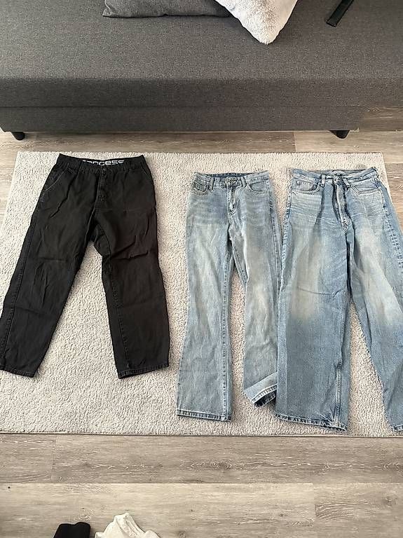 Jeans: 3er Set Jeans / Hosen  – Gebraucht aus Möriken AG von nil_hmm8