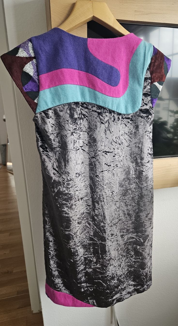 Custo Barcelona Vestiti: Custo Barcelona Samtkleid im einzigartigen Design – Usato da Zollikon venduto da Oksana206 2
