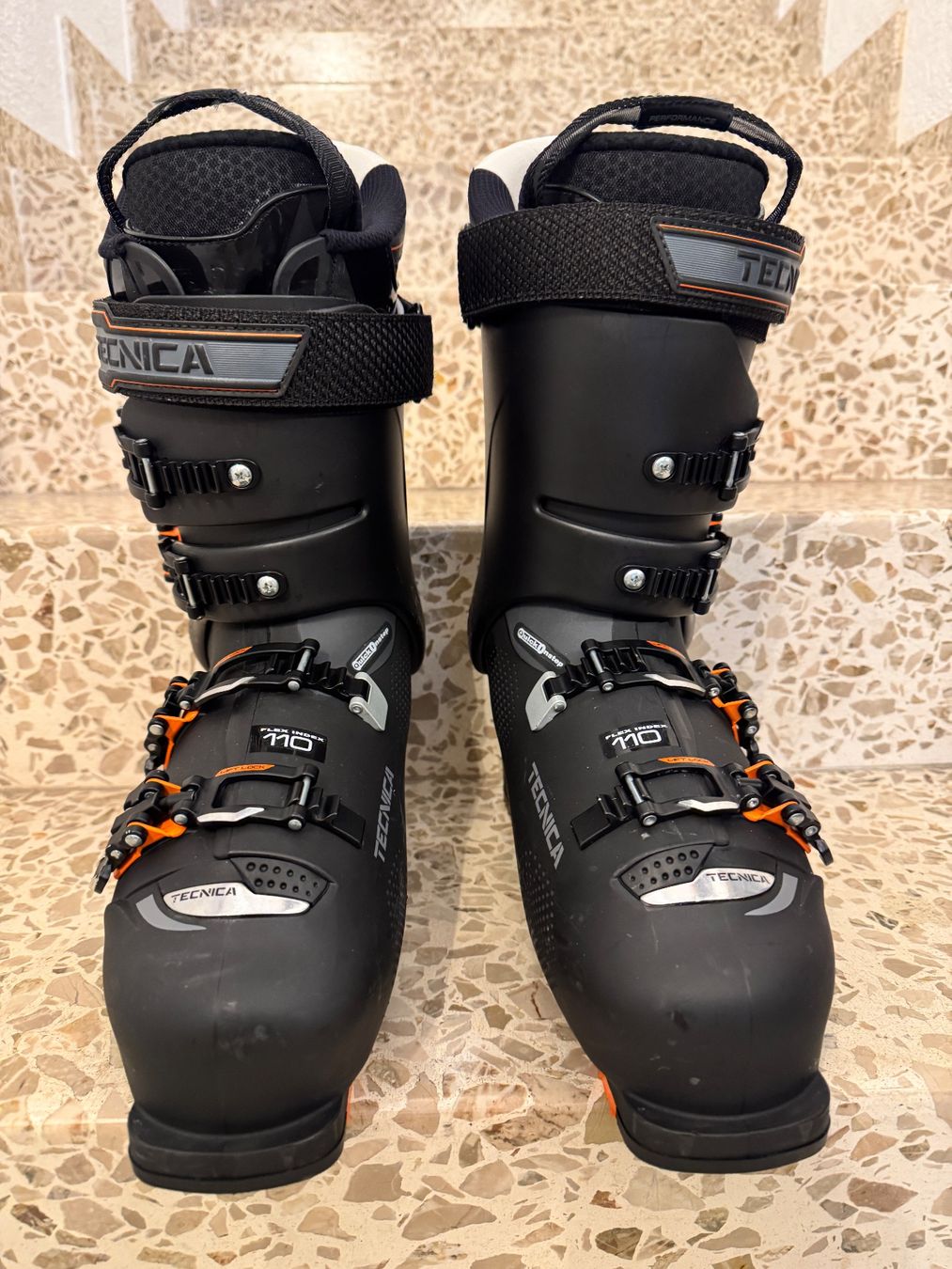 Tecnica Scarpe da uomo: Tecnica Mach 1 MV110 Skischuh – Usato da Maegenwil venduto da Ifussi