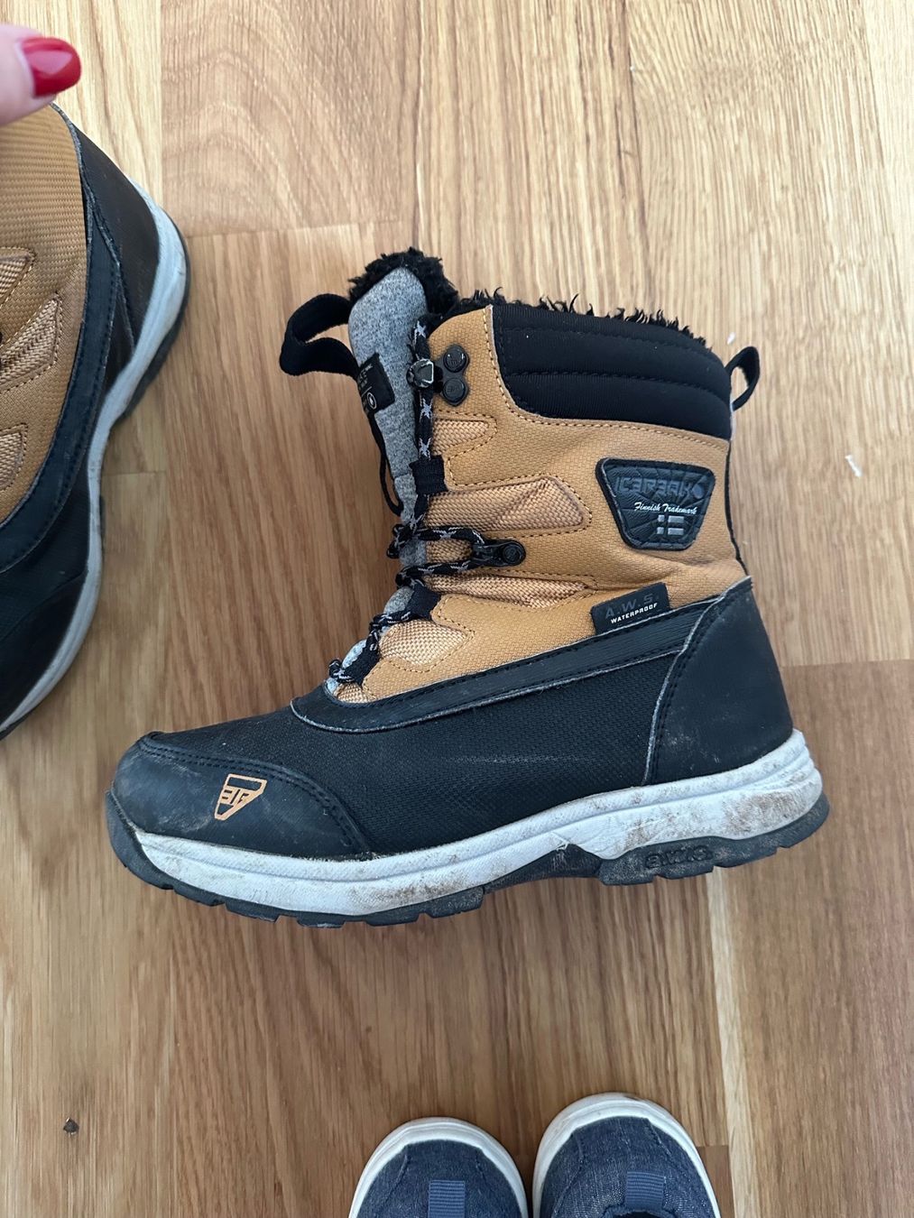 Icepeak Scarpe per ragazzi: Icepeak Winterstiefel- grösse 33 – Usato da Hochdorf venduto da lefaho