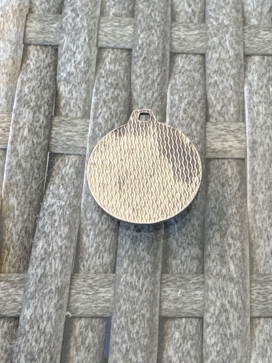 Pendentifs: Anhänger Rennauto mit Lorbeerkranz – D'occasion à Basel par Fischstabli 1