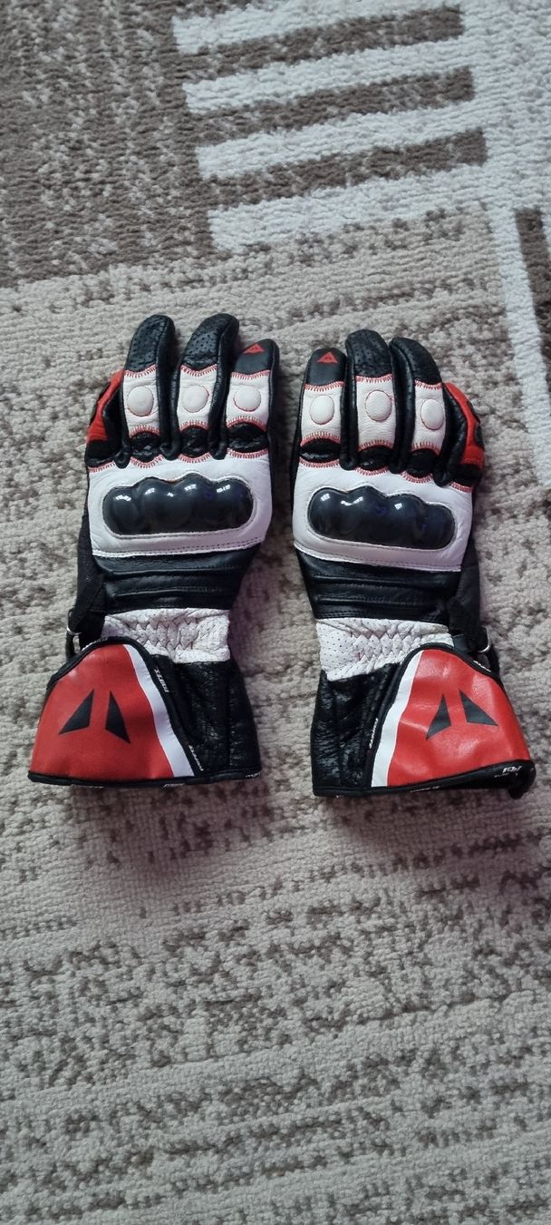 Dainese Autres accessoires hommes: Guanti Dainese – D'occasion à Lamone par Ang_b86y