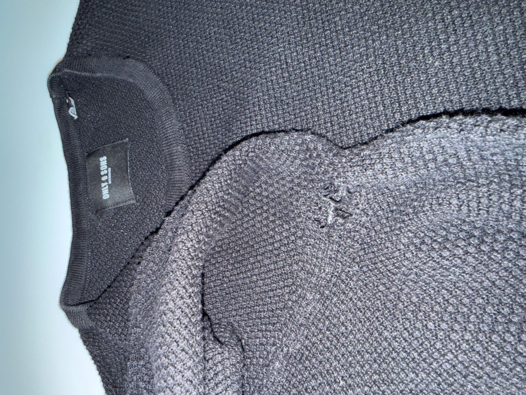 Pullover & Sweatshirts: Schwarzer Pulli – Gebraucht aus Suhr von sel_w2yg 4